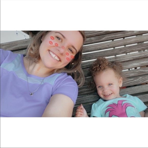 Meet your Posher, Kristen - Picture 3 of 4